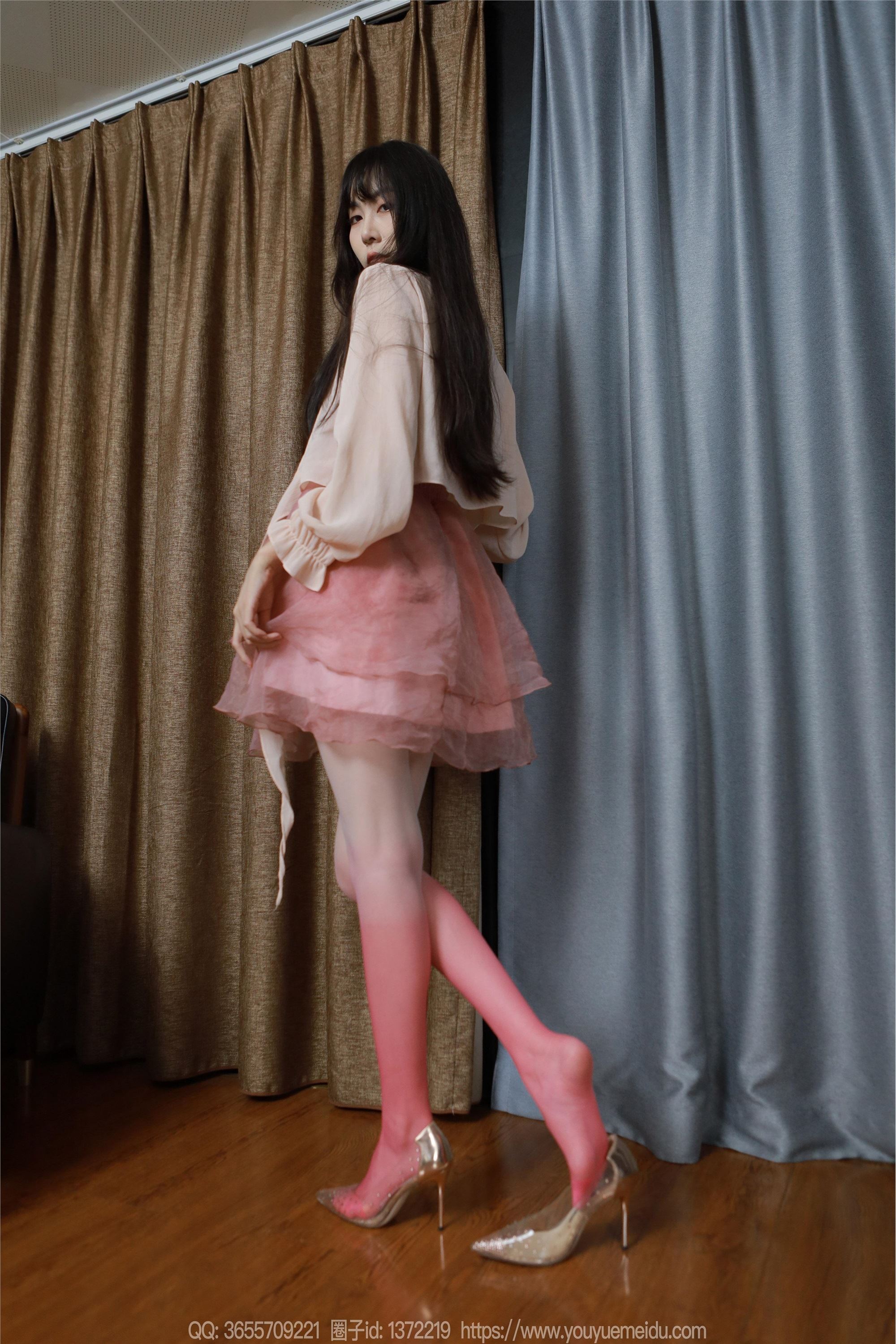 IESS异思趣向  2024.08.08 丝享家 1815 团团《粉白渐变（下）》